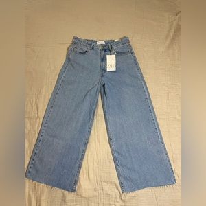 ⚡️Zara Cropped Jeans⚡️